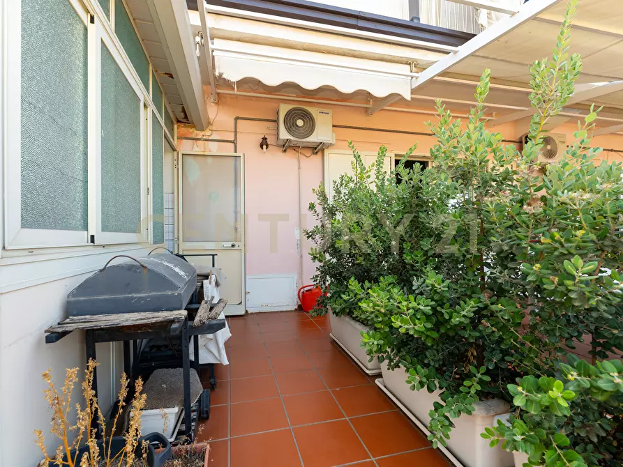 Immagine 16 di Pentalocale in vendita  in Via Salvatore Vigo 106 a Acireale