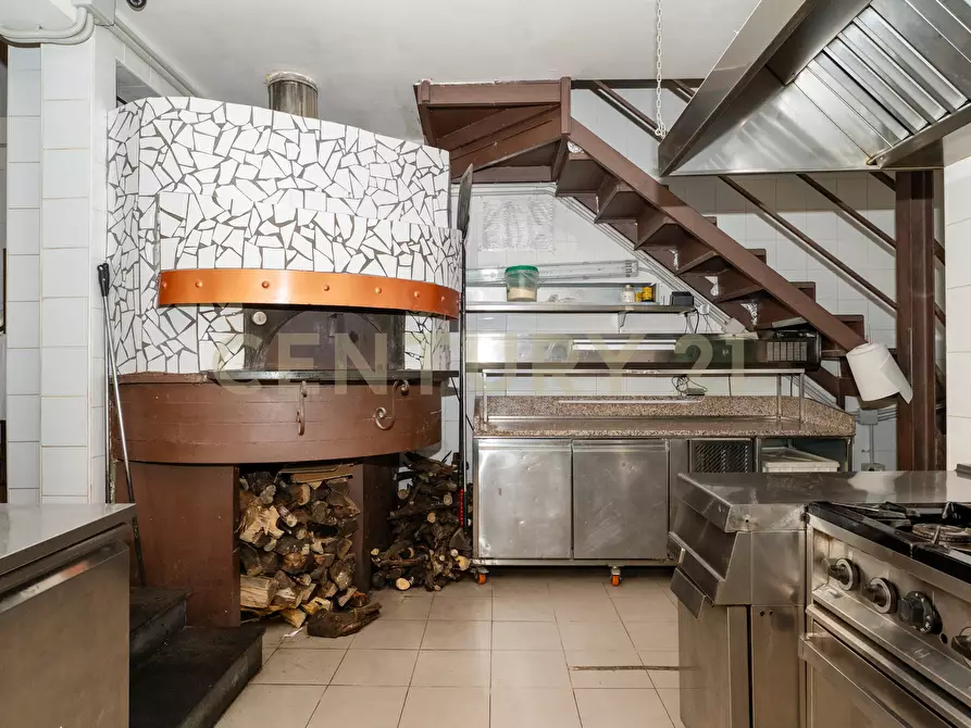 Immagine 46 di Pizzeria / Pub in vendita  in Via Plebiscito 179 a Catania