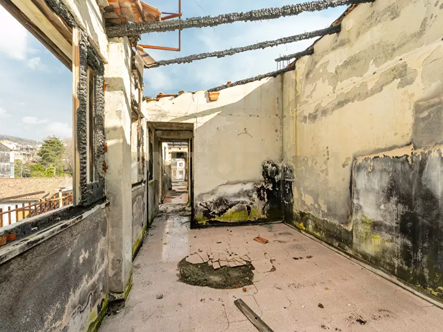 Immagine 21 di Attico in vendita  in via guglielmo marconi 26 a Zafferana Etnea