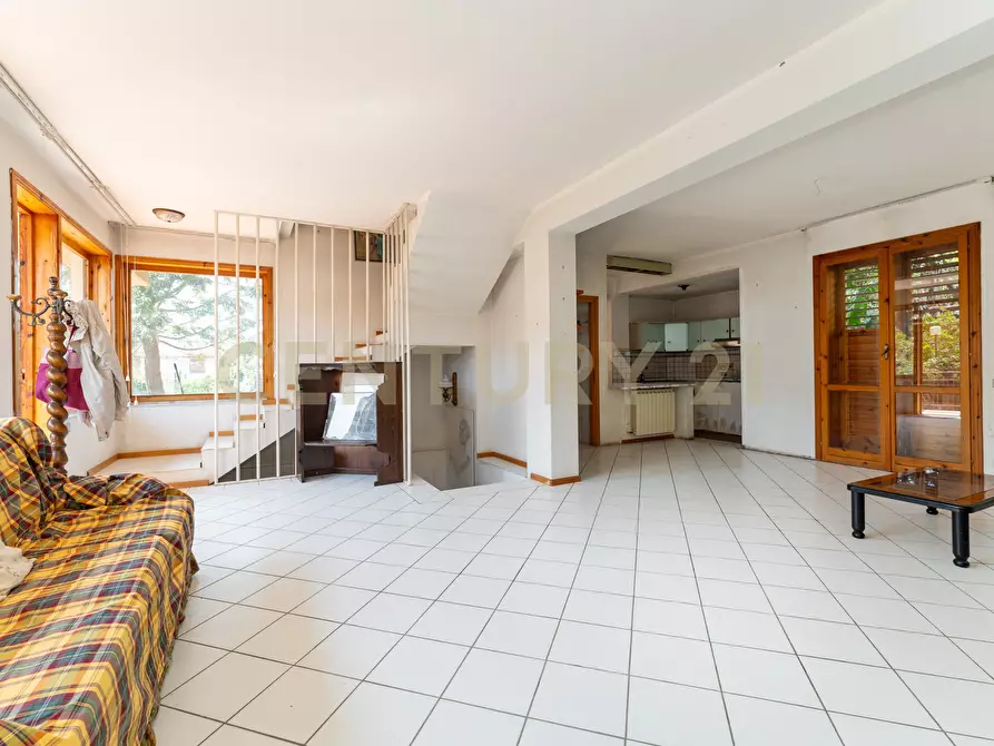 Immagine 11 di Villa in vendita  in Via dei Ciclopi 71 a Aci Catena