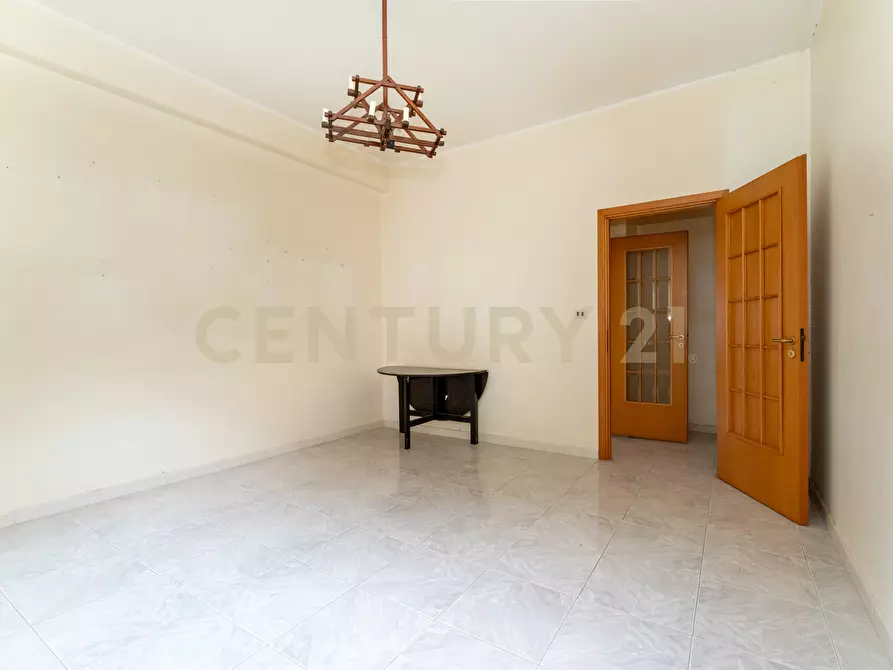 Immagine 37 di Pentalocale in vendita  in Via Stefano Vitale 12 a Catania