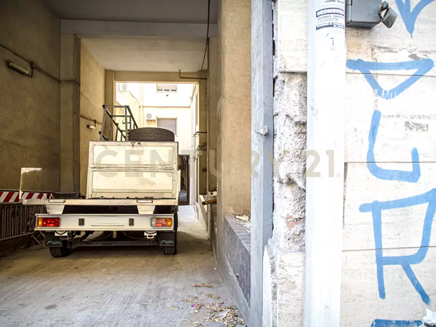 Immagine 7 di Locale commerciale in vendita  in Via Milano 93 a Catania