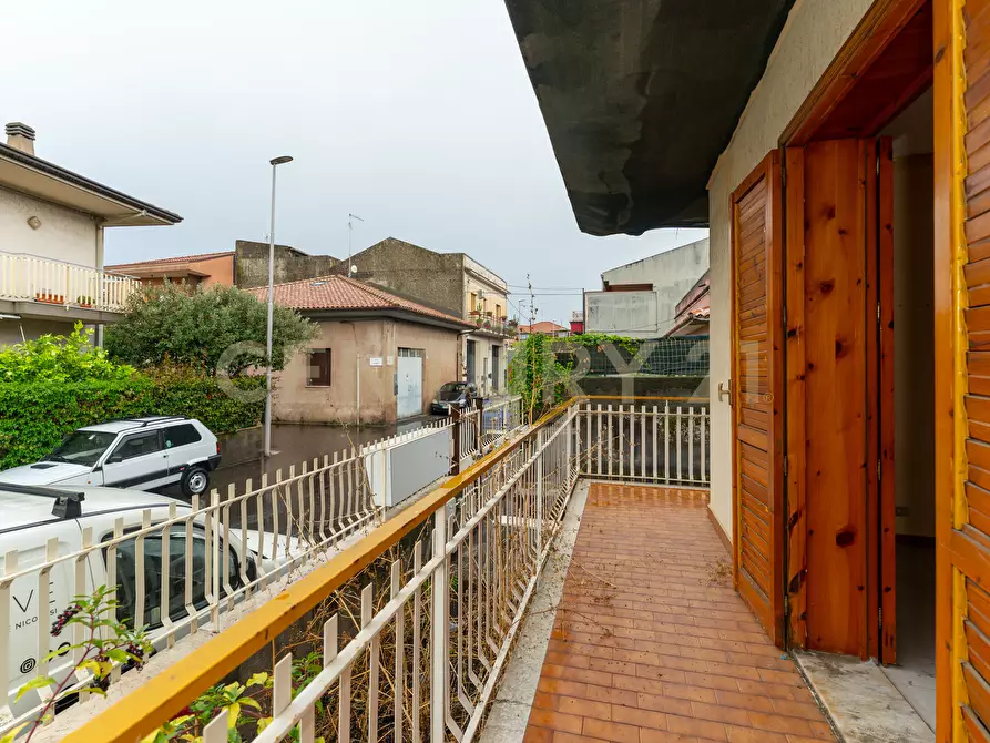 Immagine 31 di Quadrilocale in vendita  in Via Guglielmo Marconi 15 a Viagrande