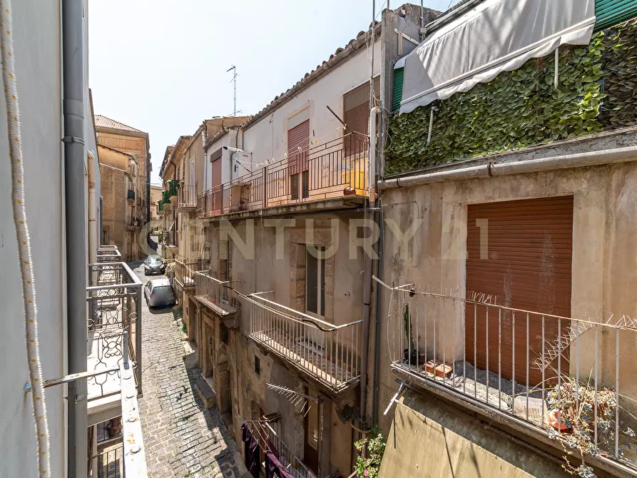 Immagine 23 di Casa indipendente in vendita  in Via Minciardi 38 a Caltagirone