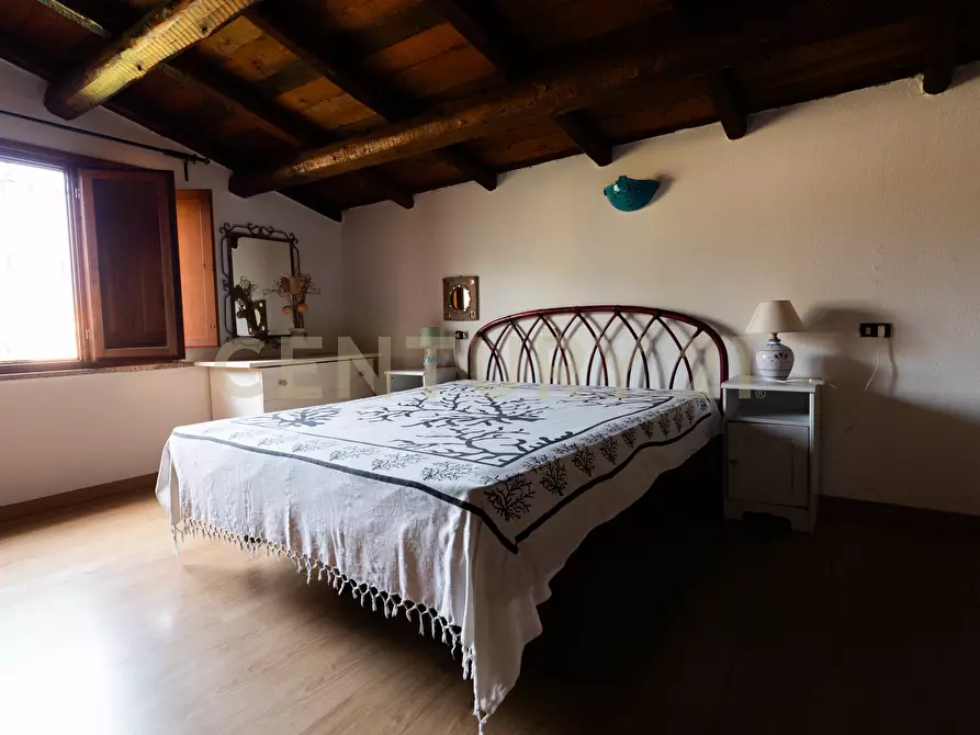 Immagine 11 di Casa indipendente in vendita  in Via Madrid a San Teodoro