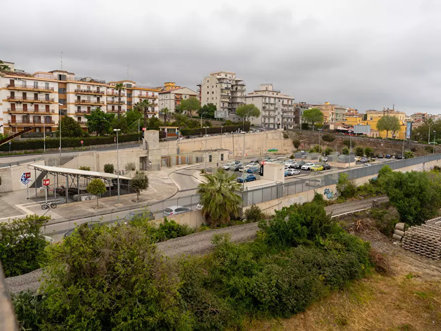 Immagine 40 di Quadrilocale in affitto  in Via Mineo 33 a Catania