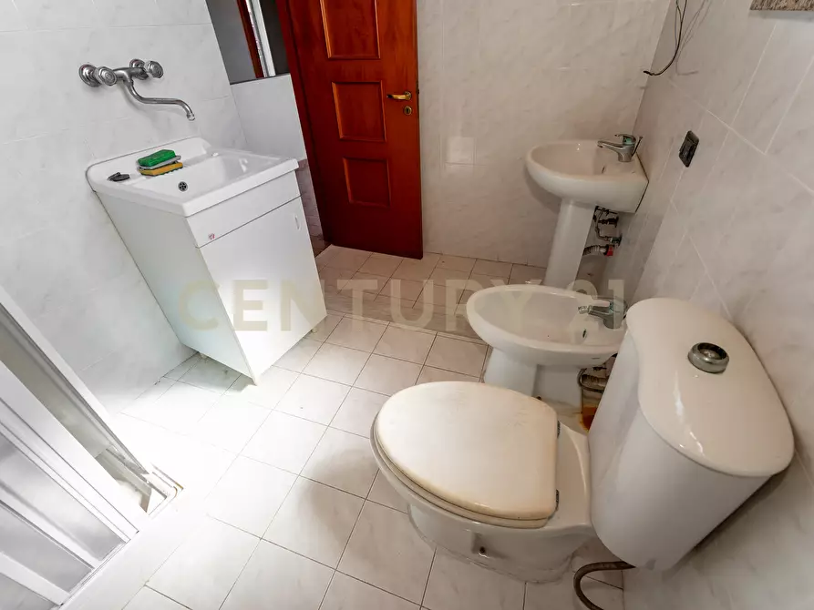 Immagine 51 di Palazzo in vendita  in Via Sebastiano Catania 284 a Catania