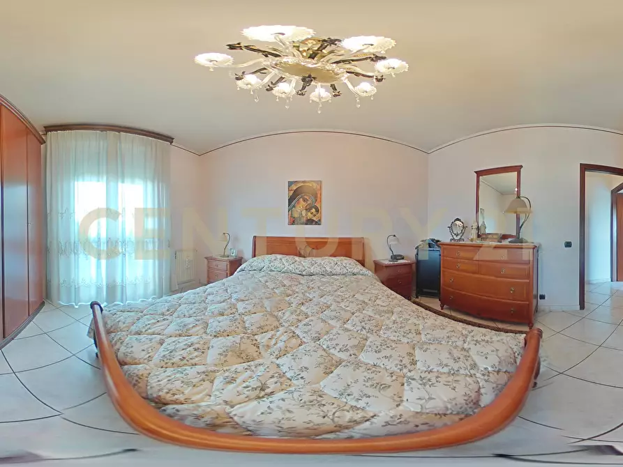 Immagine 61 di Pentalocale in vendita  in Viale Nitta 16b a Catania