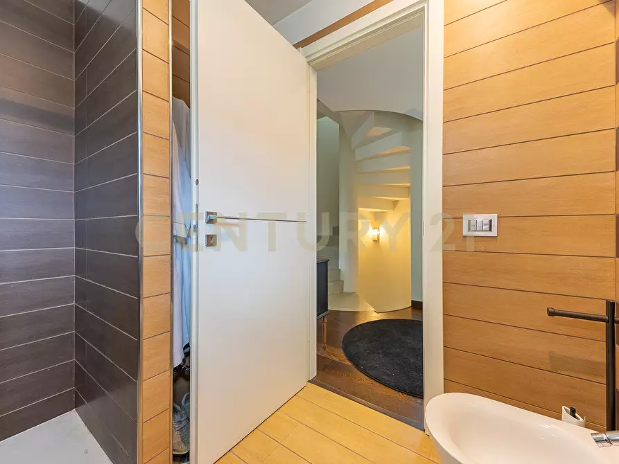 Immagine 68 di Villa in affitto  in Via Bedollo 117 a Roma