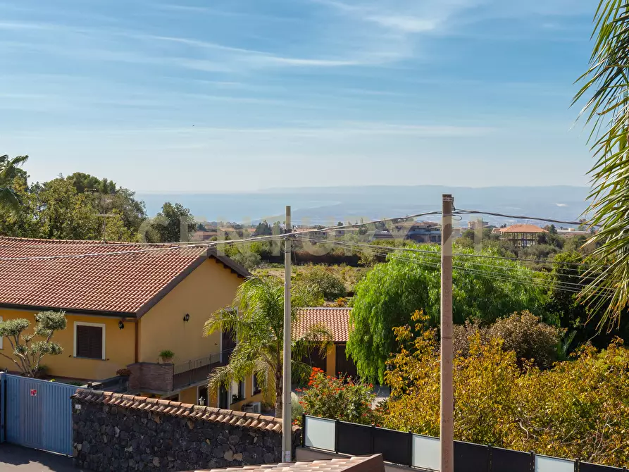 Immagine 10 di Villa in vendita  in Via Salemi 19 a Mascalucia