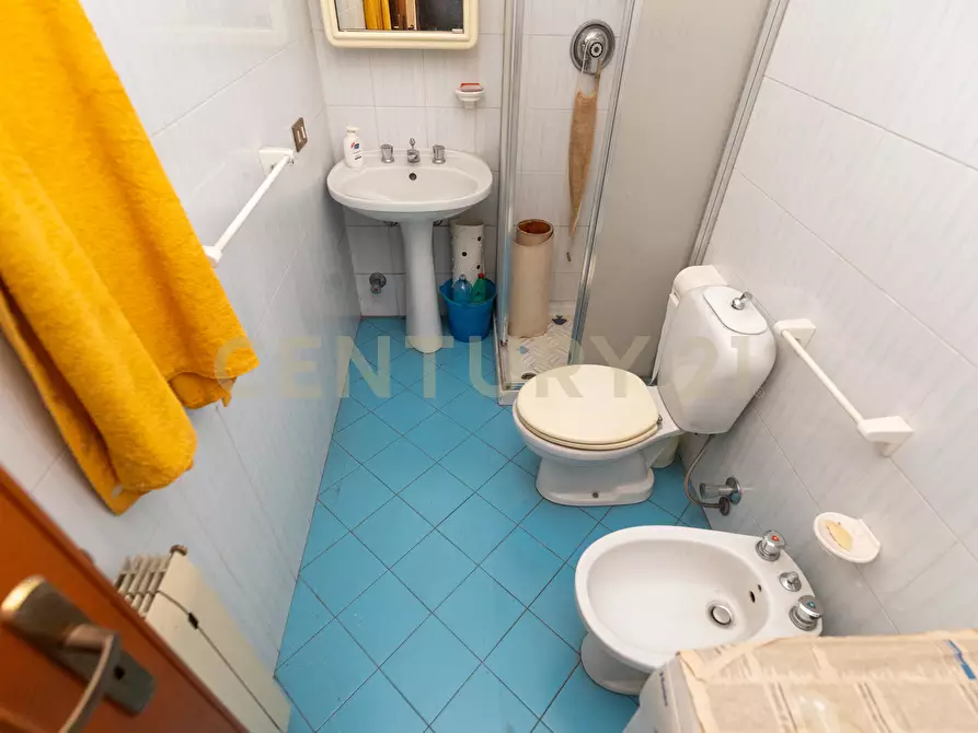 Immagine 44 di Pentalocale in vendita  in Via Vittorio Emanuele 181 a Viagrande