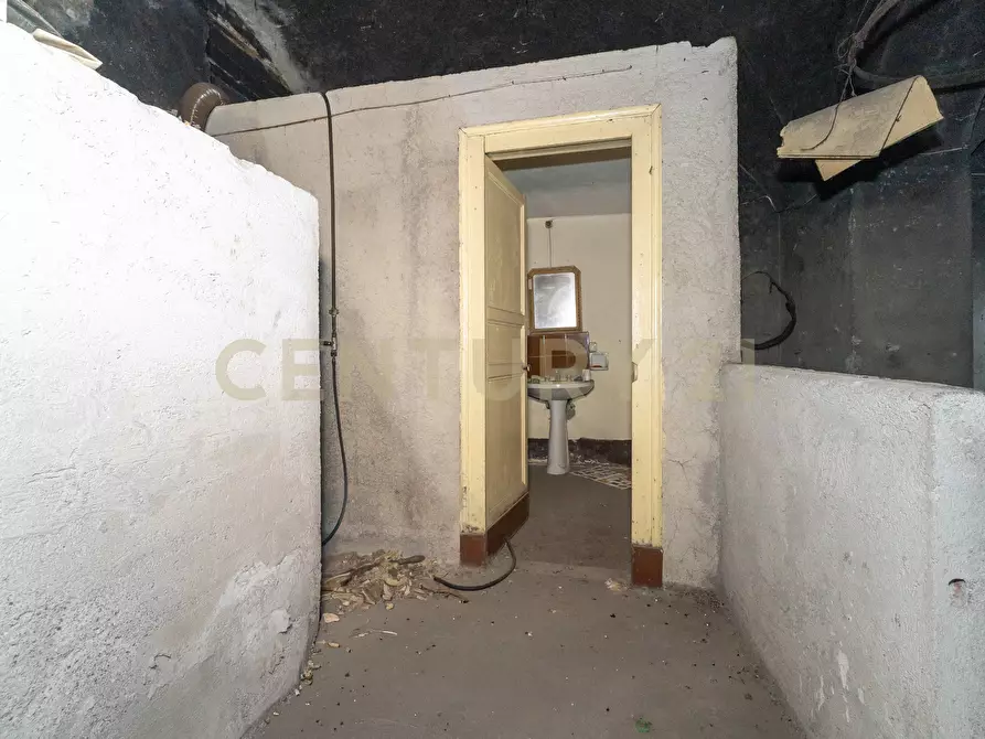 Immagine 59 di Casa indipendente in vendita  in Via Armando Diaz 83 a Zafferana Etnea