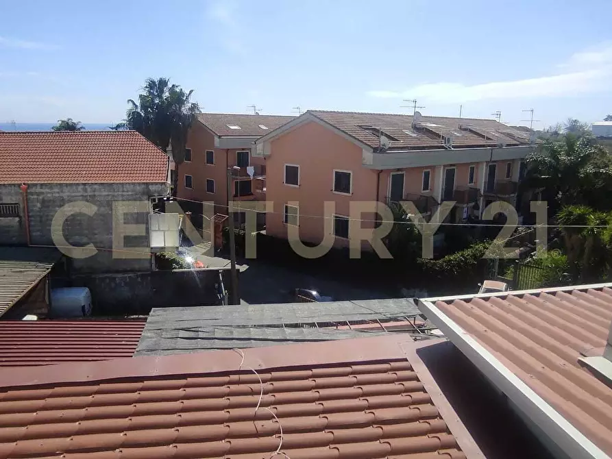 Immagine 12 di Bilocale in vendita  in Via Luigi Settembrini 2 a Giarre