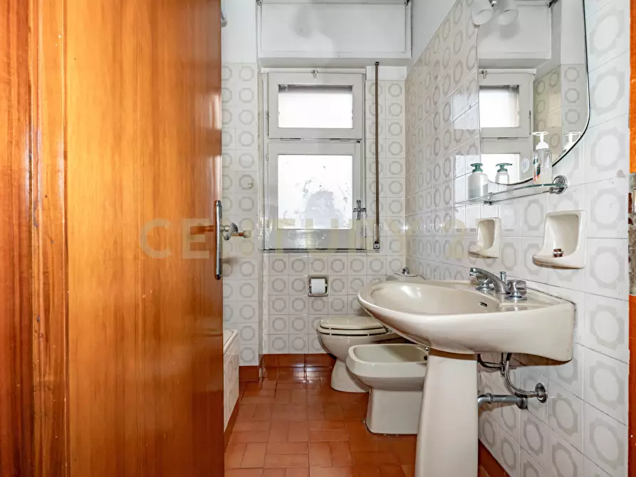 Immagine 17 di Quadrilocale in vendita  in Via Imperia 3 a Catania