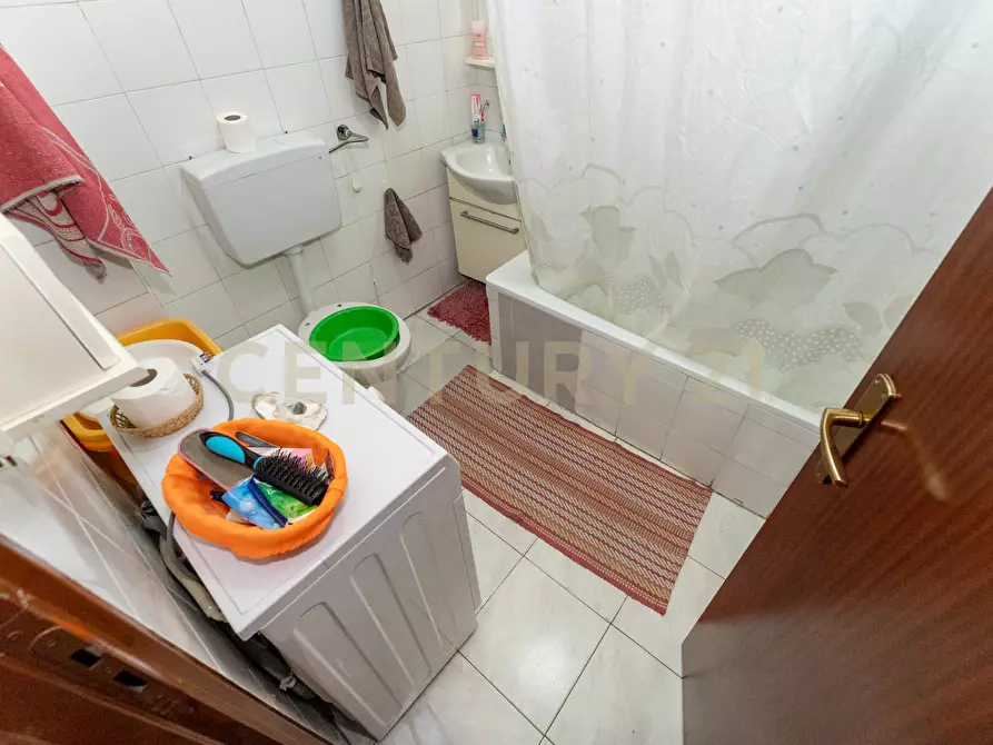 Immagine 27 di Quadrilocale in vendita  in Viale San Teodoro 7 a Catania