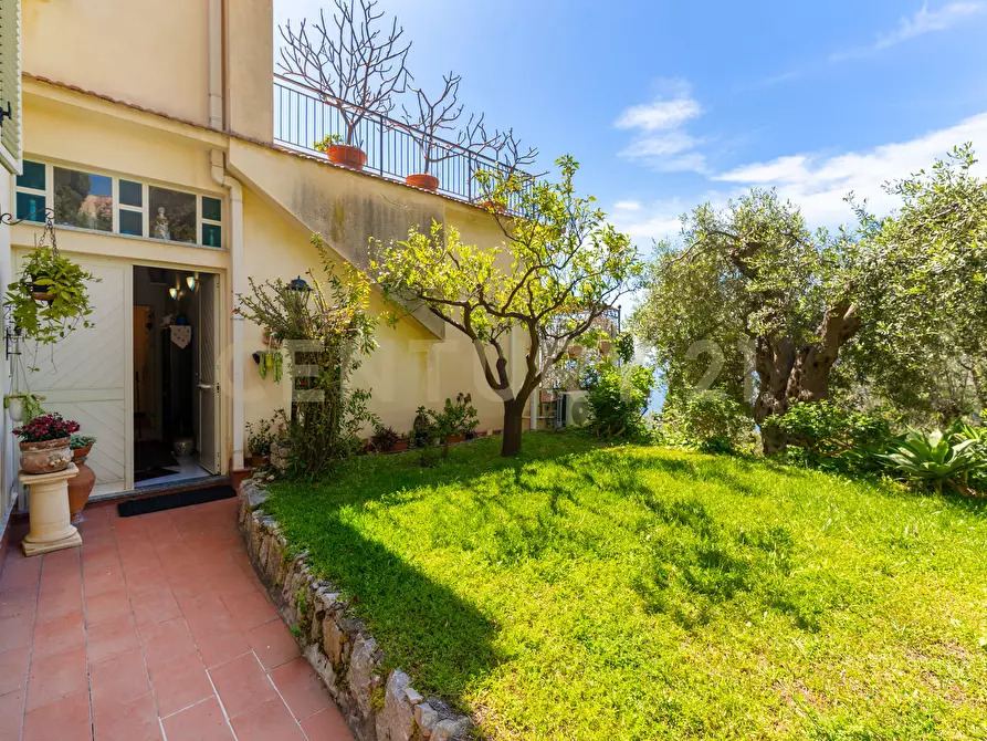 Immagine 64 di Villa in vendita  in Via Leonardo Da Vinci 5 a Taormina