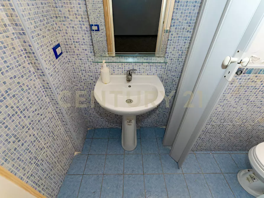 Immagine 10 di Attività artigianale in vendita  in Via Pietro Calanna 7 a Bronte