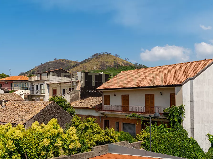 Immagine 118 di Casa indipendente in vendita  in Via Giuseppe Garibaldi 68-70-72 a Nicolosi