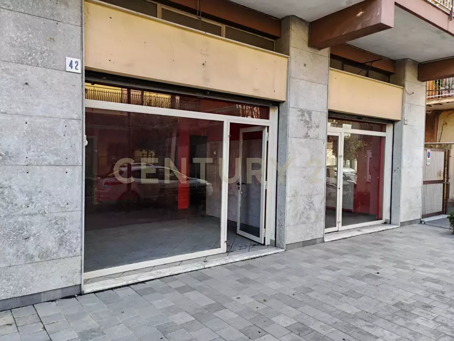 Immagine 1 di Locale commerciale in vendita  in Via Guglielmo Marconi 40 a Gravina Di Catania