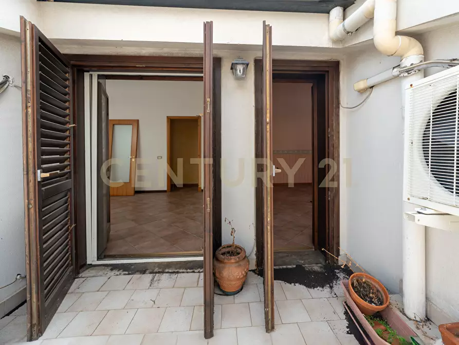 Immagine 21 di Quadrilocale in vendita  in Via Macello 86 a San Giovanni La Punta