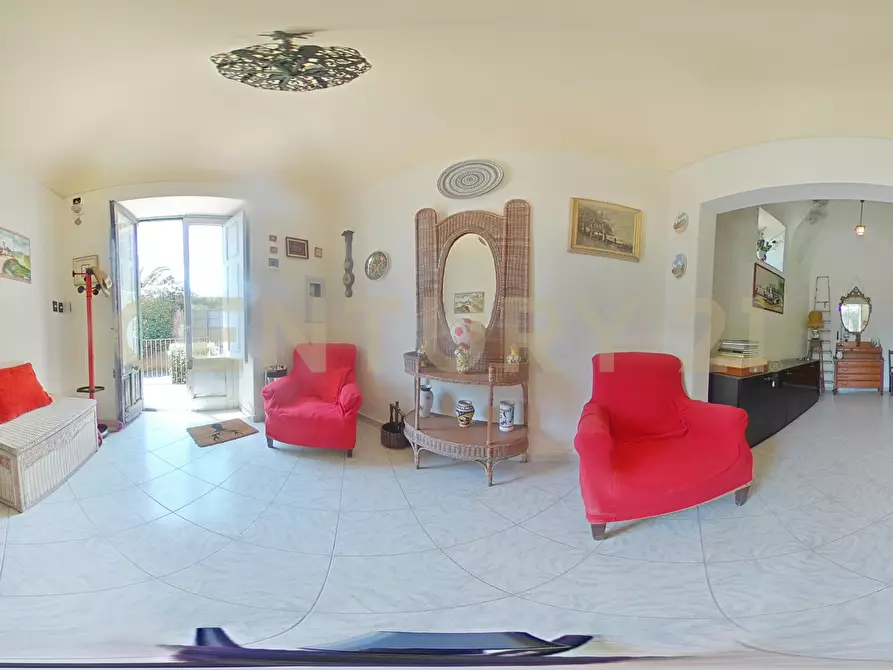 Immagine 59 di Villa in vendita  in Piazza F. M. Scuderi 7 a Viagrande