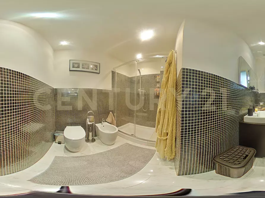 Immagine 45 di Quadrilocale in vendita  in Via Veglia 1 a Catania