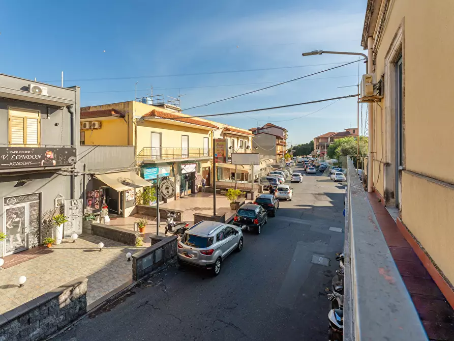 Immagine 42 di Ufficio in vendita  in Stradale Cravone 3 a Catania