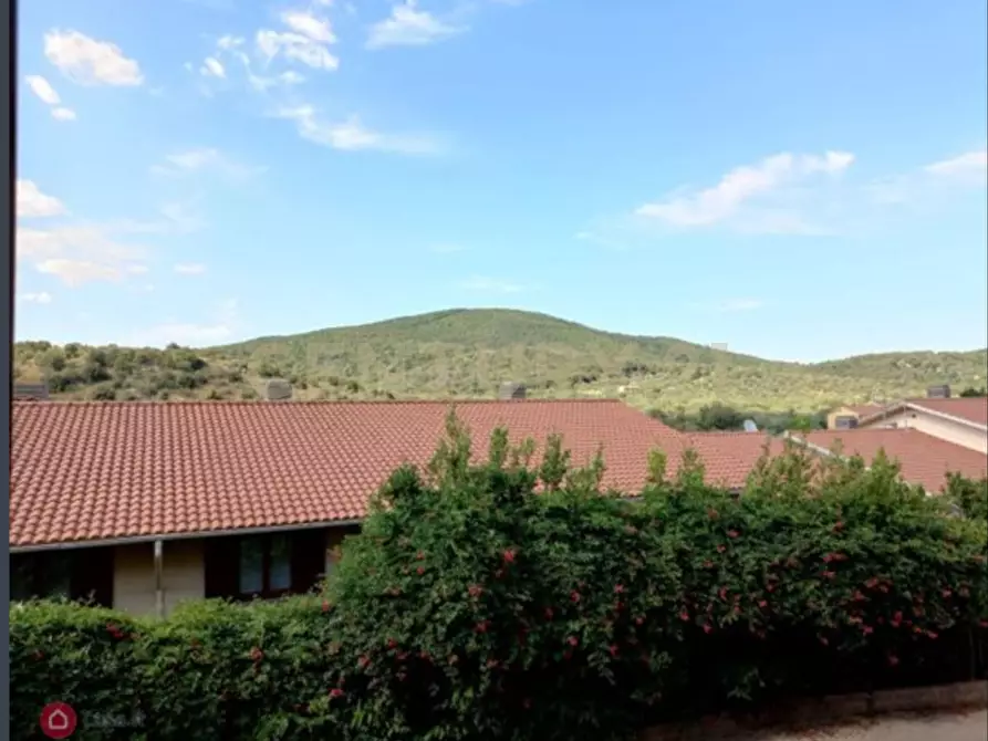 Immagine 2 di Pentalocale in vendita  in Piazza Silone Ignazio 29 a Capalbio