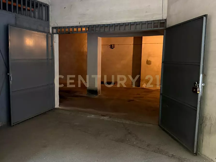 Immagine 1 di Garage in vendita  in Via Immacolata 37 a Catania