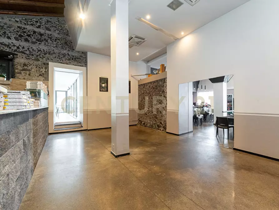 Immagine 11 di Casa indipendente in vendita  in Via Giuseppe Garibaldi 68-70-72 a Nicolosi