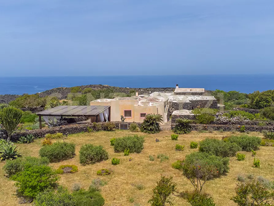 Immagine 48 di Casa indipendente in vendita  in 91017 Pantelleria TP a Pantelleria