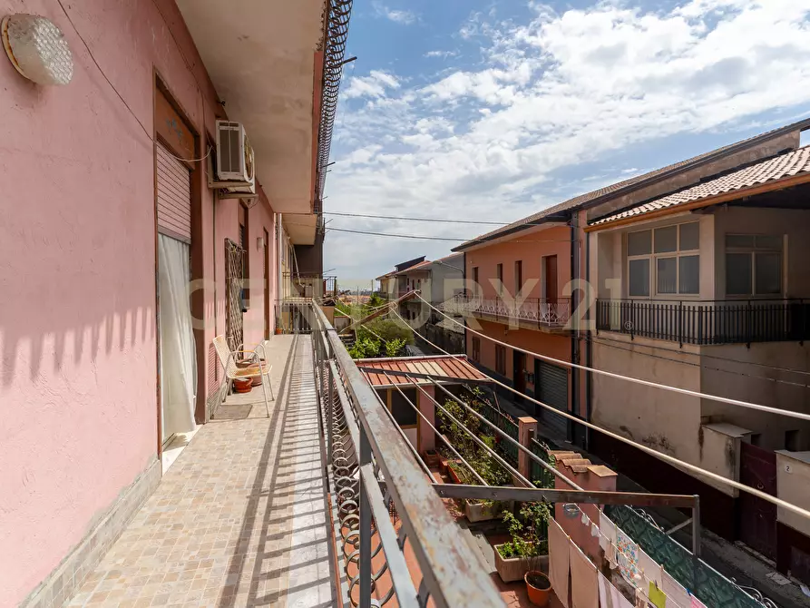Immagine 31 di Pentalocale in vendita  in Via Sottotenente Cantone 30 a Mascalucia
