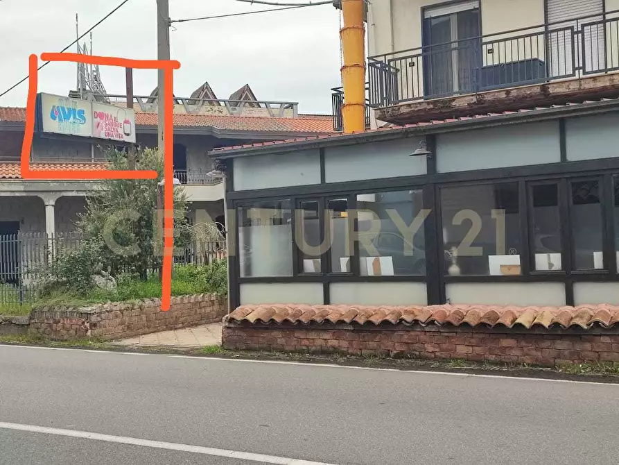 Immagine 11 di Locale commerciale in vendita  in Via Siculo Orientale 488 a Catania