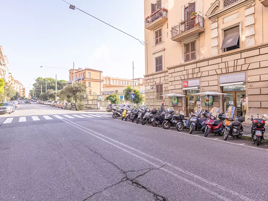 Immagine 38 di Quadrilocale in vendita  in Via Nemorense 26/28 a Roma