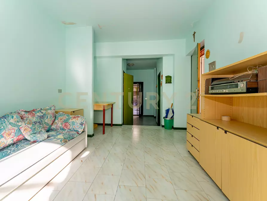 Immagine 9 di Bilocale in vendita  in Via Nazionale 74 bis a Letojanni