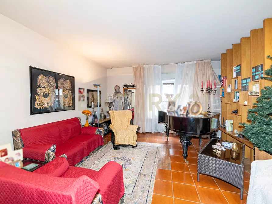 Immagine 8 di Quadrilocale in vendita  in Via Teseo a Catania