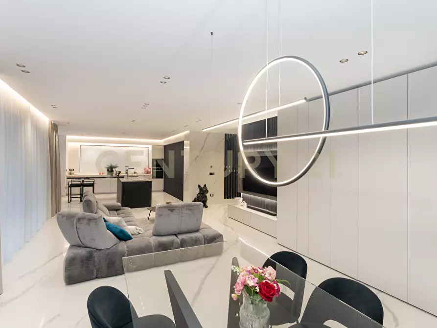 Immagine 50 di Villa in vendita  in Via Sant' Andrea 8 a Catania