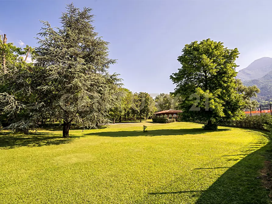 Immagine 152 di Villa in vendita  in Via Adige 25 a Brentino Belluno