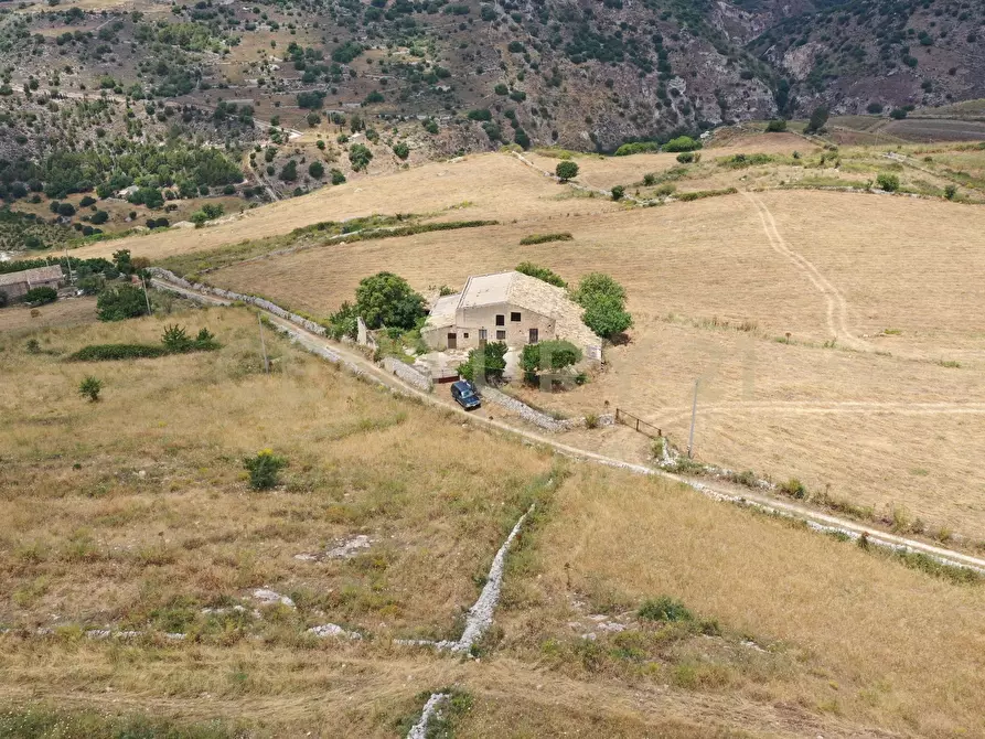 Immagine 28 di Villa in vendita  in SS115, km 323 SNC a Ragusa