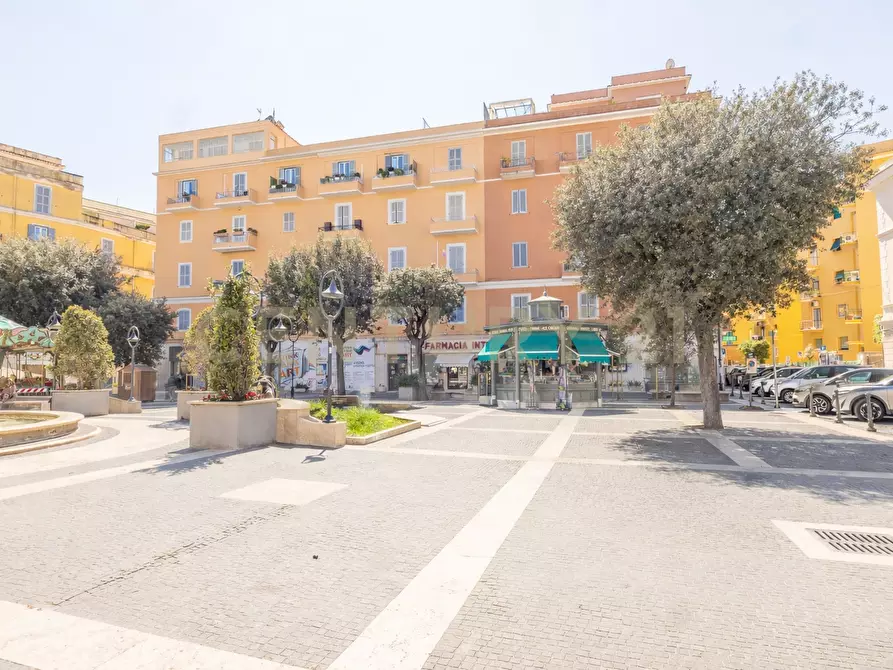 Immagine 21 di Trilocale in vendita  in Piazza Pia 10 a Anzio