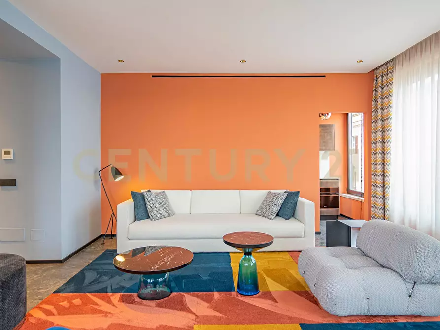 Immagine 3 di Trilocale in vendita  in Via dell'Olmata 30 a Roma