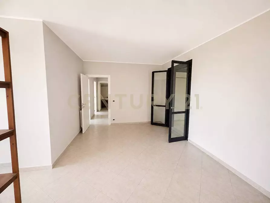 Immagine 9 di Trilocale in vendita  in Via Turi D'Agostino 145 a Aci Catena