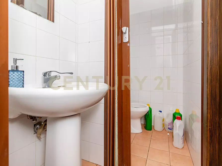 Immagine 25 di Attività artigianale in vendita  in Via Firenze 130 a Catania