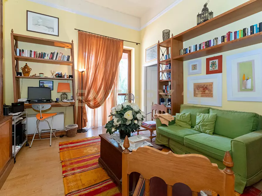 Immagine 39 di Villa in vendita  in Via Timparosa 39 a Aci Castello