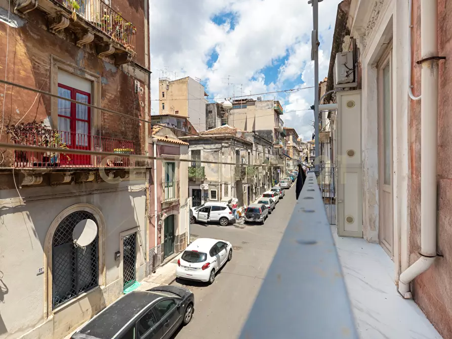 Immagine 46 di Pentalocale in vendita  in Via Recupero 38 a Catania