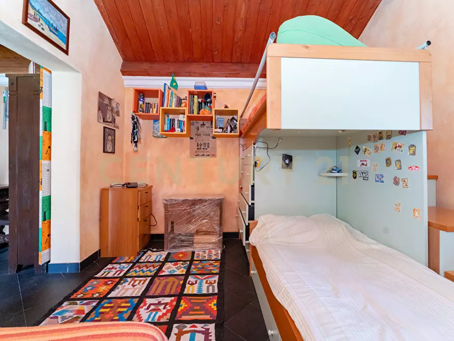 Immagine 39 di Villa in vendita  in Via Calvario 43 a Mascalucia