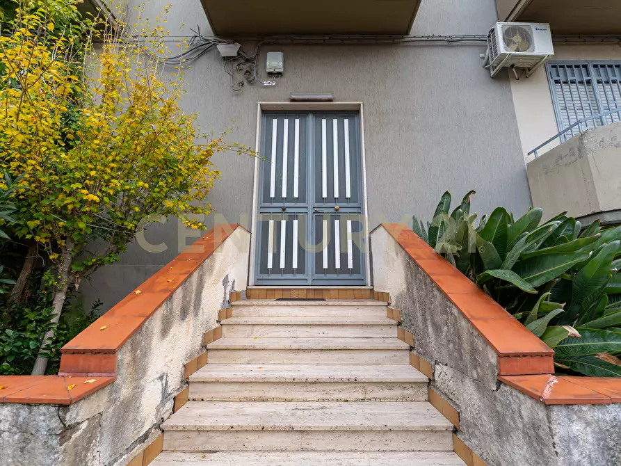 Immagine 4 di Appartamento in vendita  in Via Monsignor Salvatore Bella 2 a Aci Catena