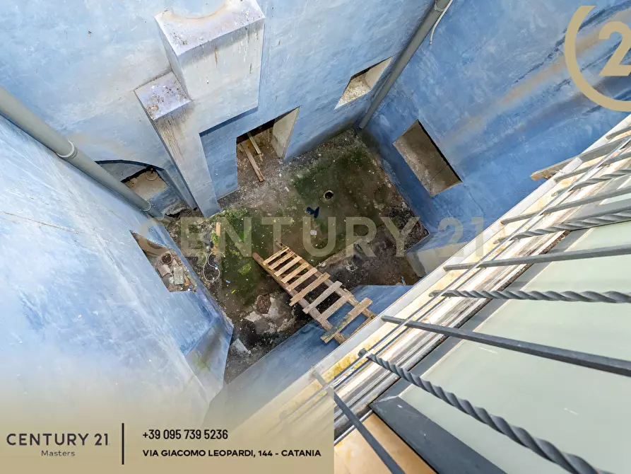 Immagine 27 di Casa indipendente in vendita  in Via Zaccà Rosolia 11 a Catania