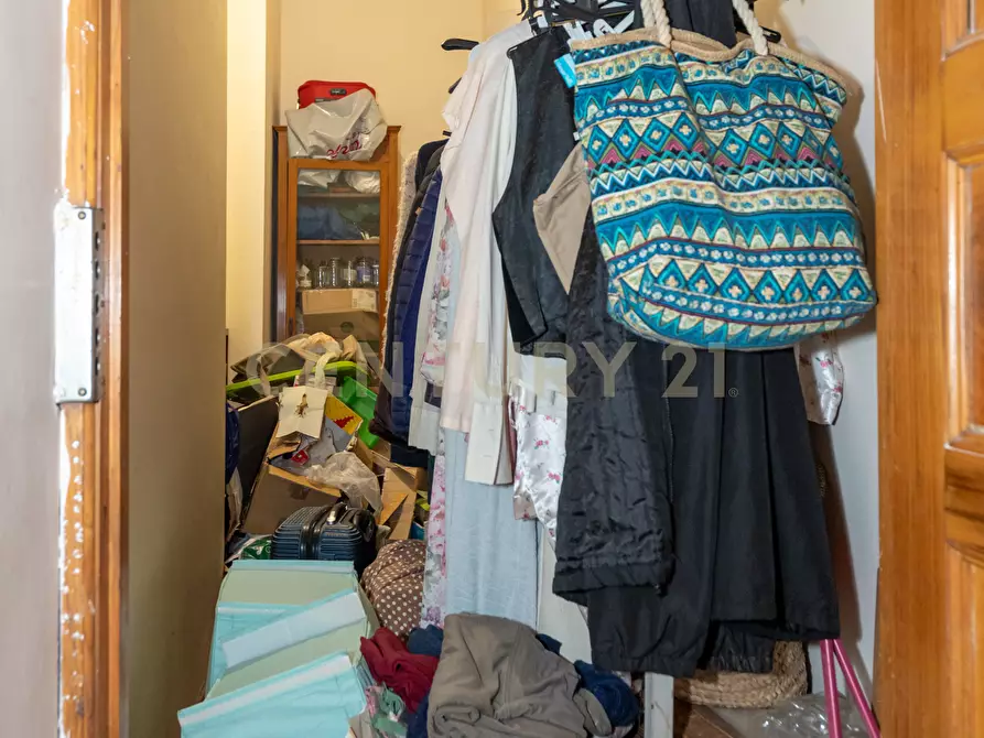 Immagine 24 di Pentalocale in vendita  in Via Etnea 196 a Catania