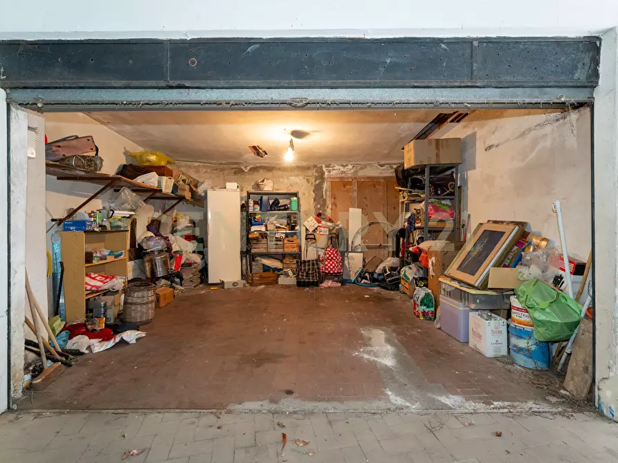 Immagine 71 di Pentalocale in vendita  in Via Madonna delle Lacrime 64 a Catania